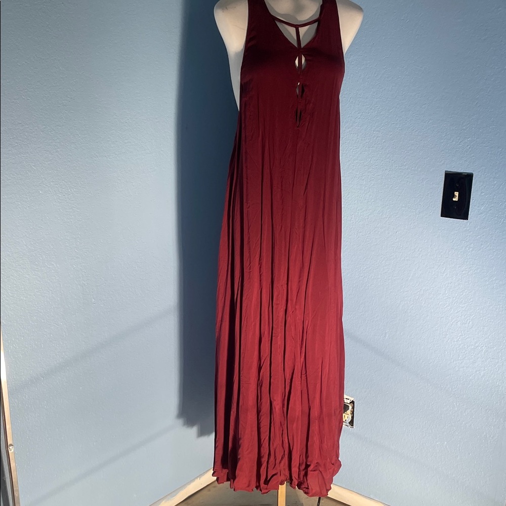 Ecote Burgundy Maxi Dress